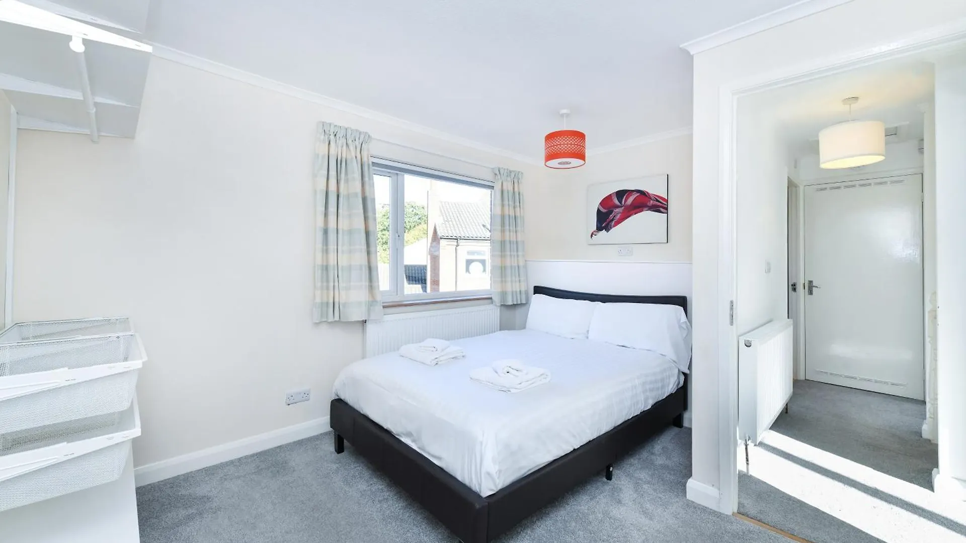 Holiday home Morgan House- 4 Bed House, Near Nottingham Trent Uni Villa