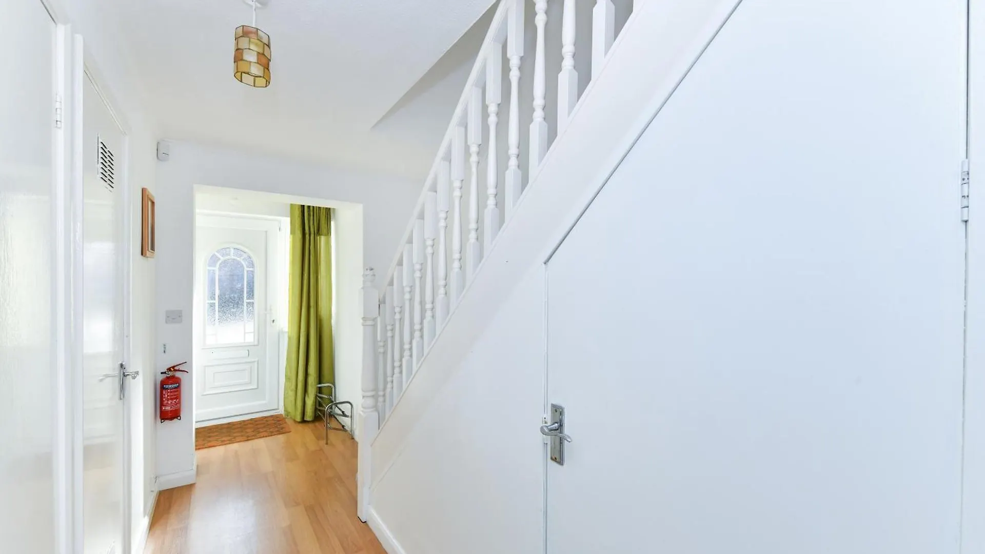Holiday home Morgan House- 4 Bed House, Near Nottingham Trent Uni Villa