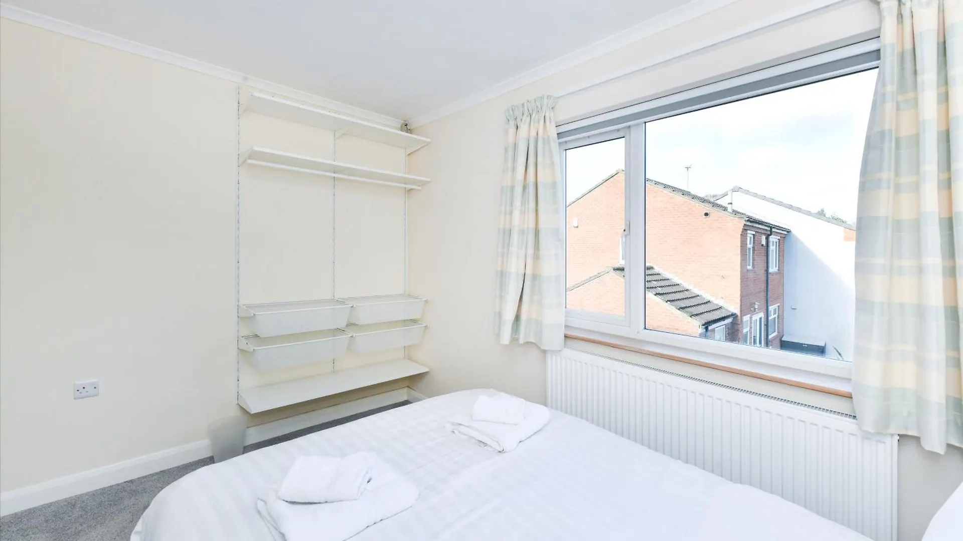 Morgan House- 4 Bed House, Near Nottingham Trent Uni Villa