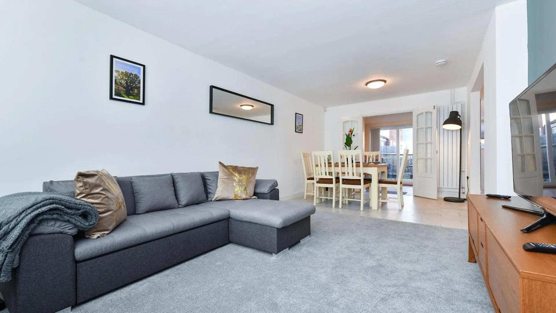 Holiday home Morgan House- 4 Bed House, Near Nottingham Trent Uni Villa United Kingdom