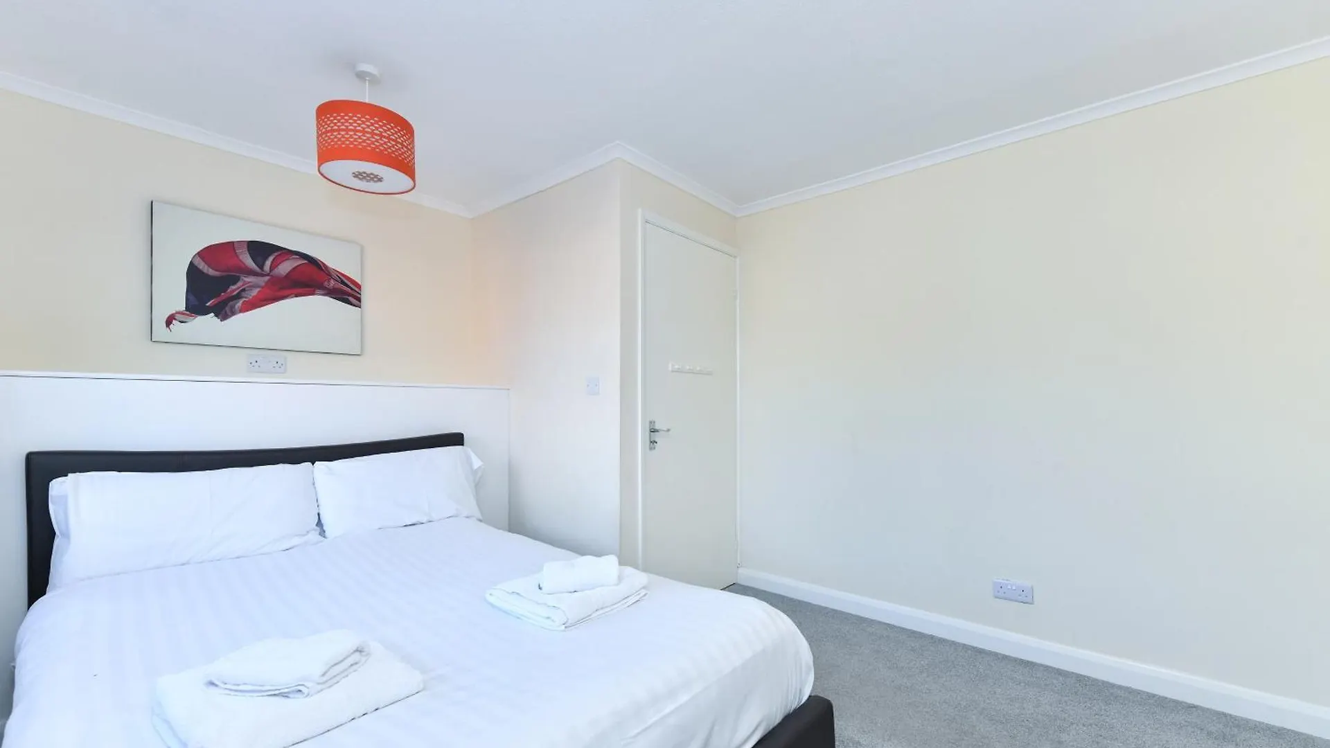 Holiday home Morgan House- 4 Bed House, Near Nottingham Trent Uni Villa